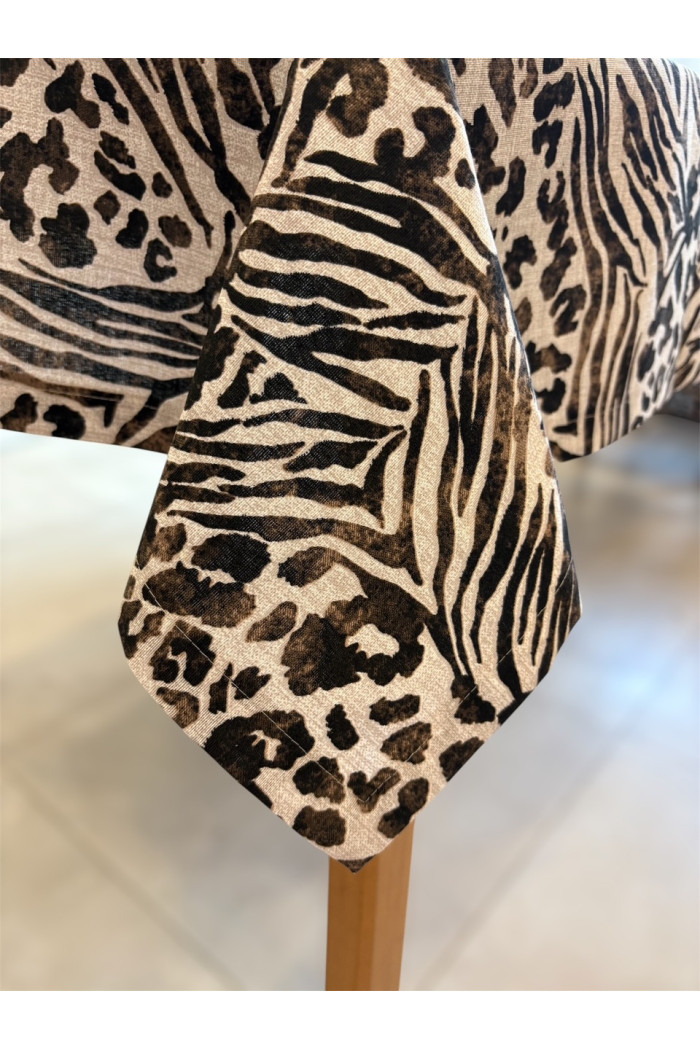 obrus panterka, obrus ozdobny, obrus kwadratowy, obrus wiosenny, obrus na stół